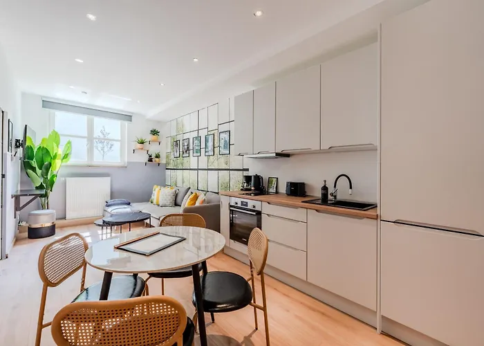 Central Iconic Berlin Characters Apartment